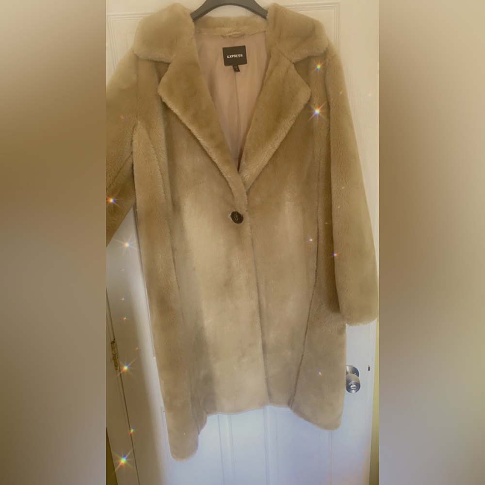 FAUX FUR EXPRESS COAT!